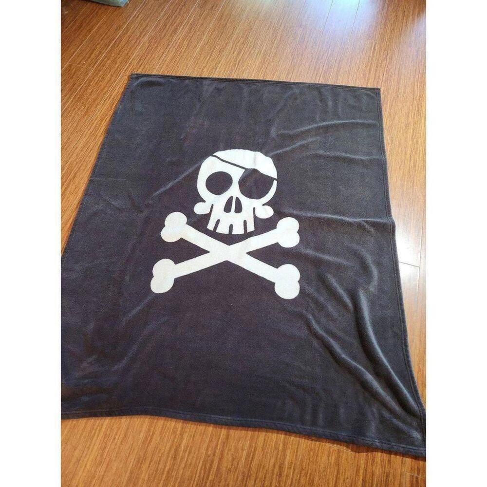 The Children's Place Skull Polar Fleece Throw Blanket